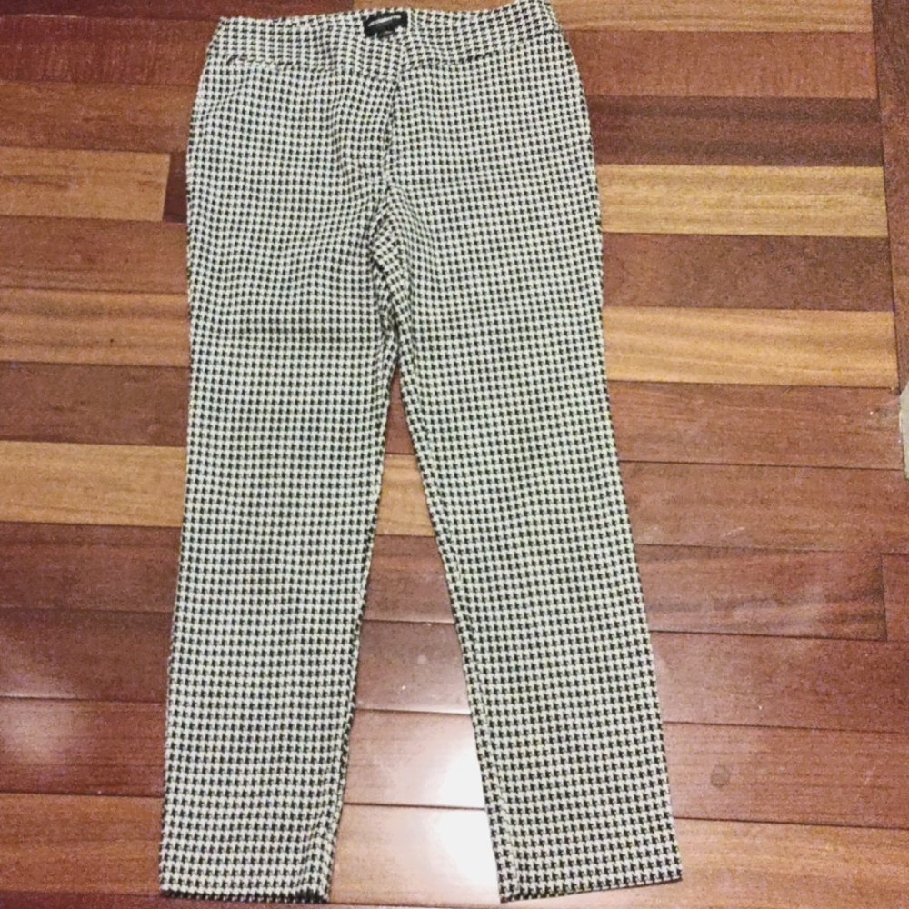 New Liz Claiborne hands to work pants size 6